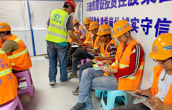 1624326523272151.jpg 發(fā)放宣傳冊小.jpg