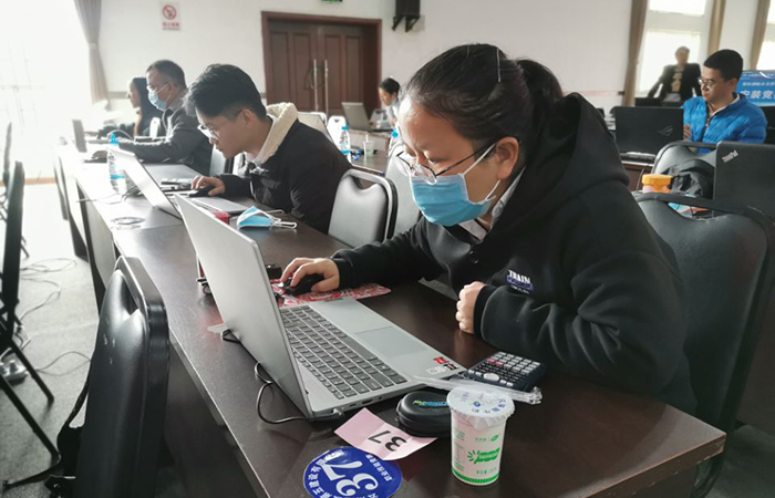 xiao 參賽選手沉著(zhù)作答1.jpg