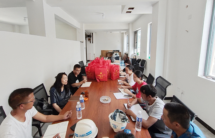 巧家中醫院座談會(huì )xiaotu.jpg