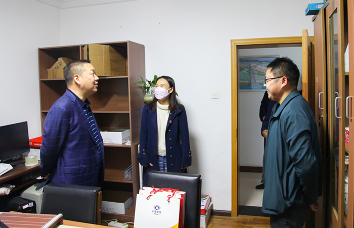 1670412468174605.jpg (小圖)董事長(cháng)調研3.jpg